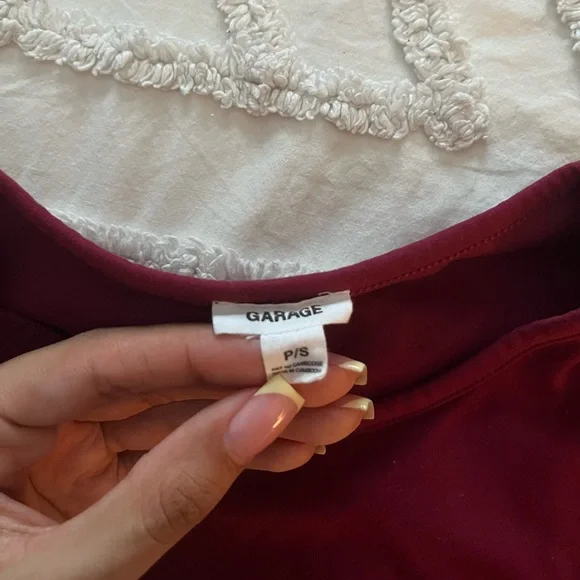 Garage sleek tee - Picture 3 of 3